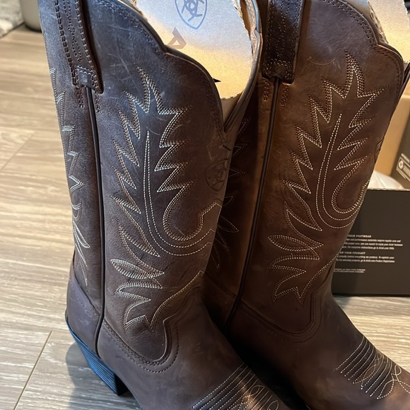 Ariat Brown Western Boots - Picture 3 of 6